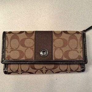 Coach Trifold Clutch Wallet